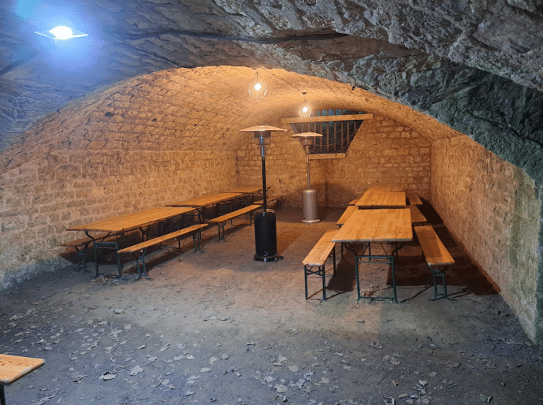 arche fort de vancia de nuit au nord de lyon