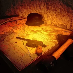 plan sur une table avec casque et arme posés dessus pour décor escape aventure