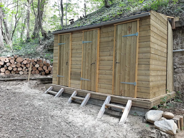 cabane toilettes sèches du parc vanciaventure